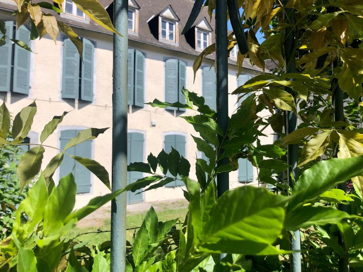 Une Maison De Famille Oloron-Sainte-Marie Luaran gambar